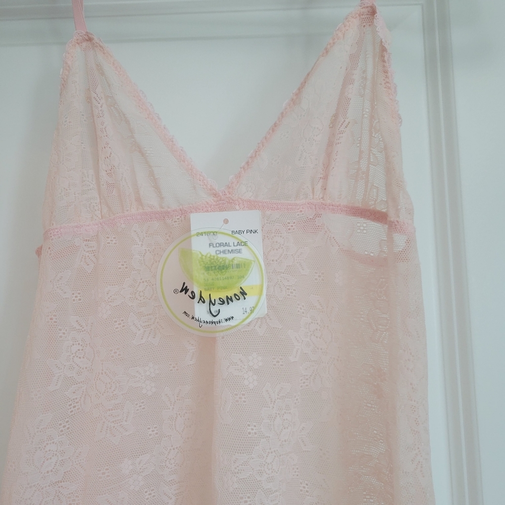 Honeydew lace chemise